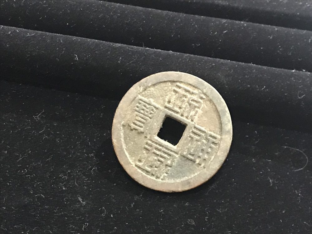 工芸品・硬貨