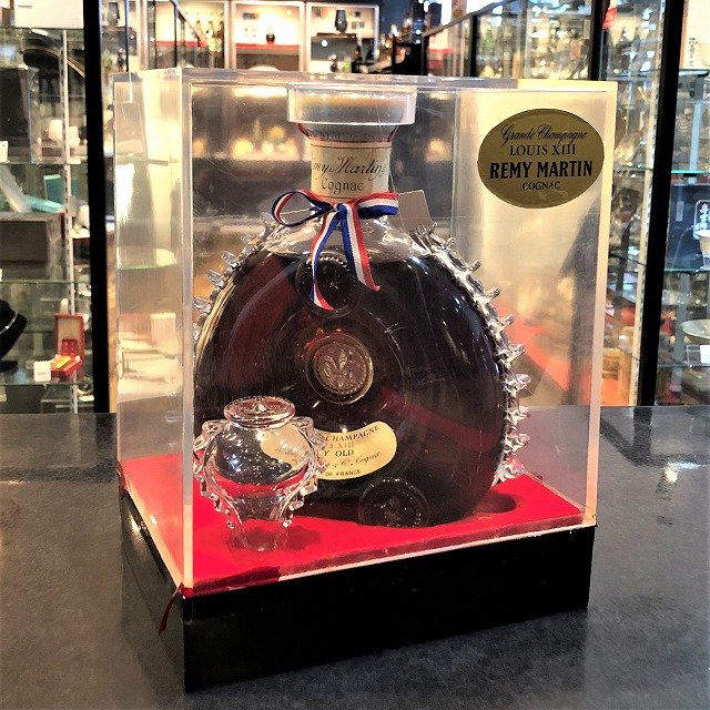 【レミーマルタン REMY MARTIN ルイ13世 ベリーオールド ブランデー 】お買取りさせていただきました。